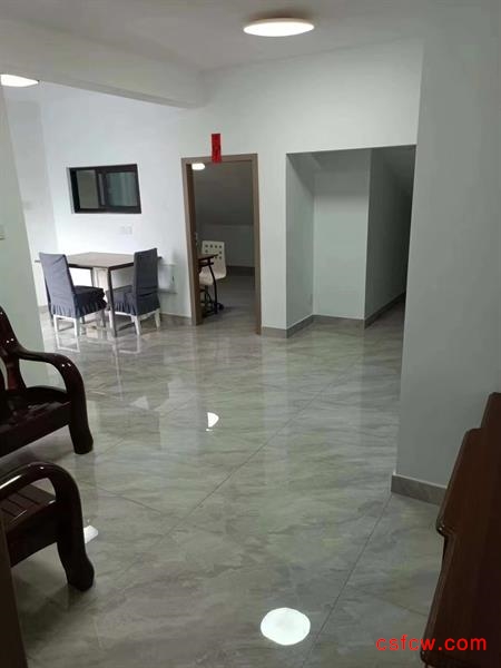 阜湖苑二区毛坯好房2房/1厅/1卫朝南85平米2400元/月