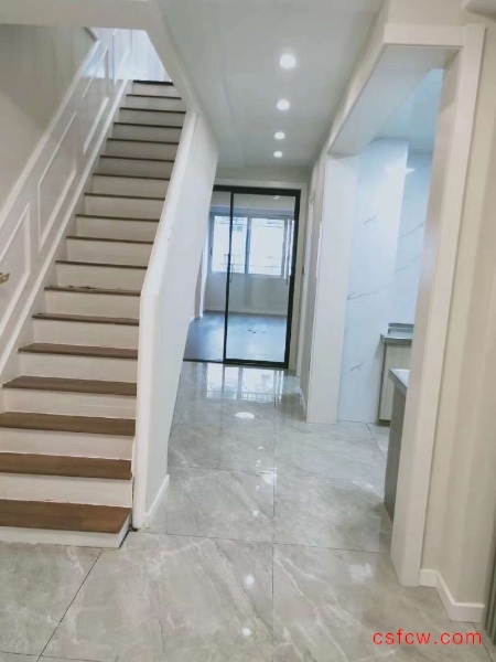 五星六区精装好房3房/2厅/2卫朝南100平米145万