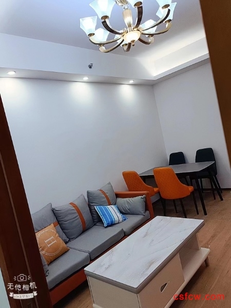 派公馆精装好房1房/1厅/1卫朝南60平米65万