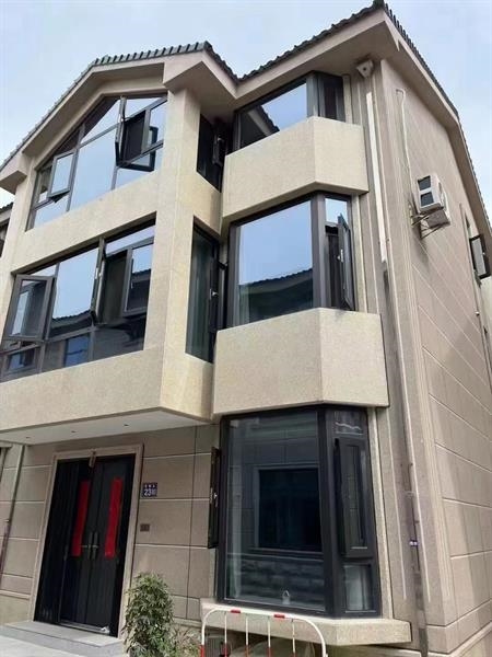 泰安新村毛坯好房4房/2厅/2卫朝南178平米600万