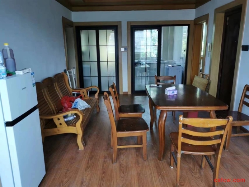 常福三区简装好房2房/2厅/1卫朝南70平米82万