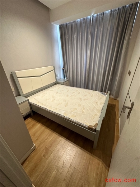 怡馨佳苑简装好房2房/2厅/1卫朝南73平米88万