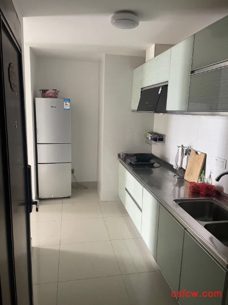 五星三区简装好房2房/2厅/1卫朝南60平米99万