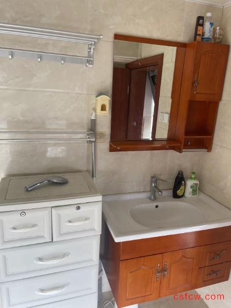 虞园新村二区精装好房2房/2厅/1卫朝南65平米139万