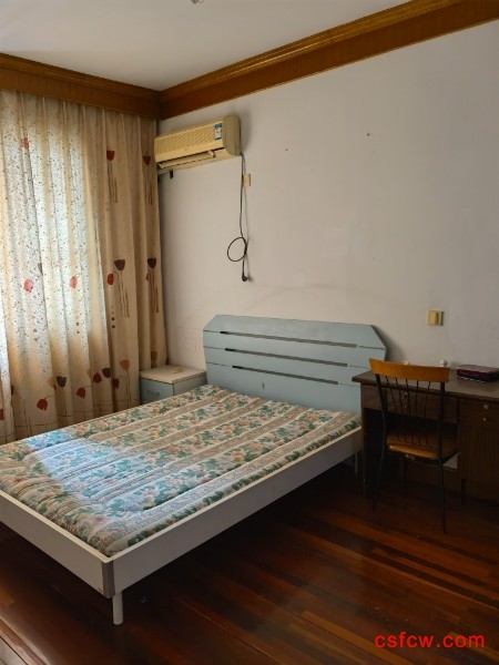 大润发旁，八仙桥东，3室2厅1卫，89平，3楼，清爽装修，满2年，92万