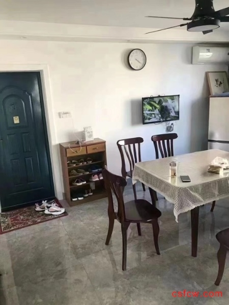 五星二区精装好房2房/2厅/1卫朝南70平米122万