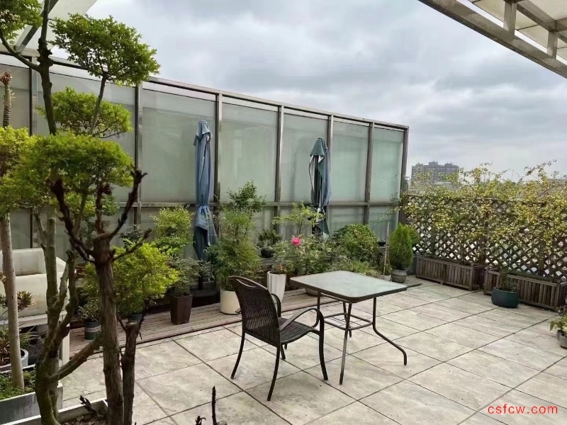 锦绣苑豪装好房4房/2厅/2卫朝南220平米160万