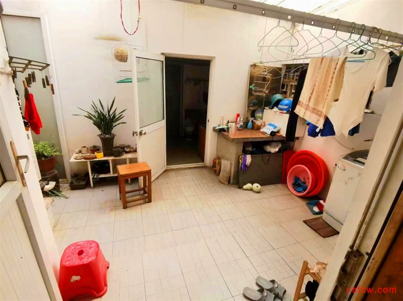 一楼带院子院子开门实验有鸣俄房东诚心卖可谈