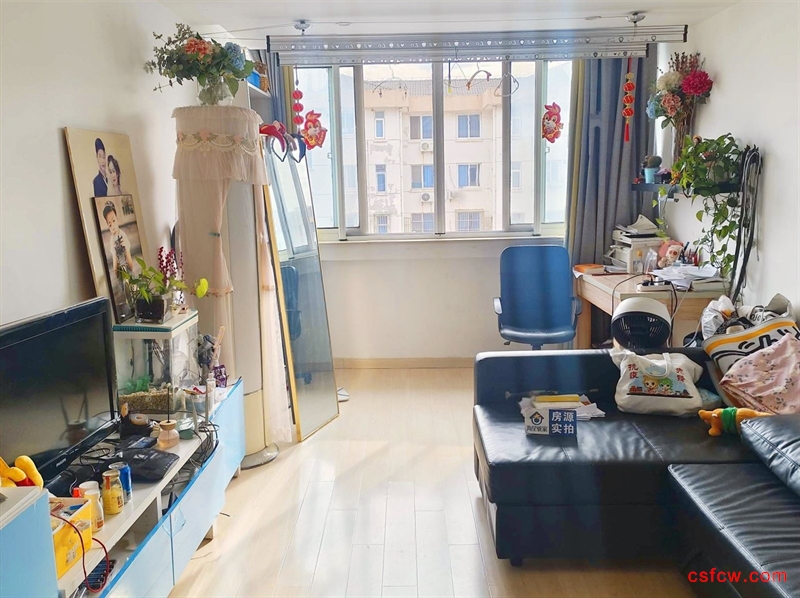 五星新村六区交通便利精装可拎包入住目前高二随时看房！