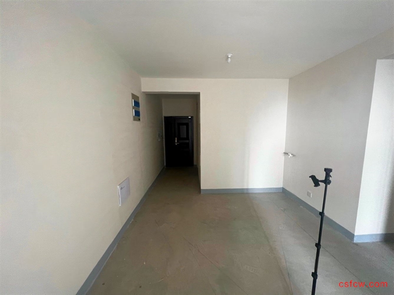 毛坯三房房东诚意卖采光很好