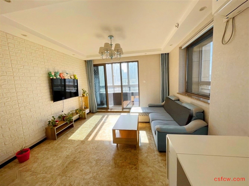 紫晶城55平复试公寓精装2房2厅1卫，双阳台采光好随时看房