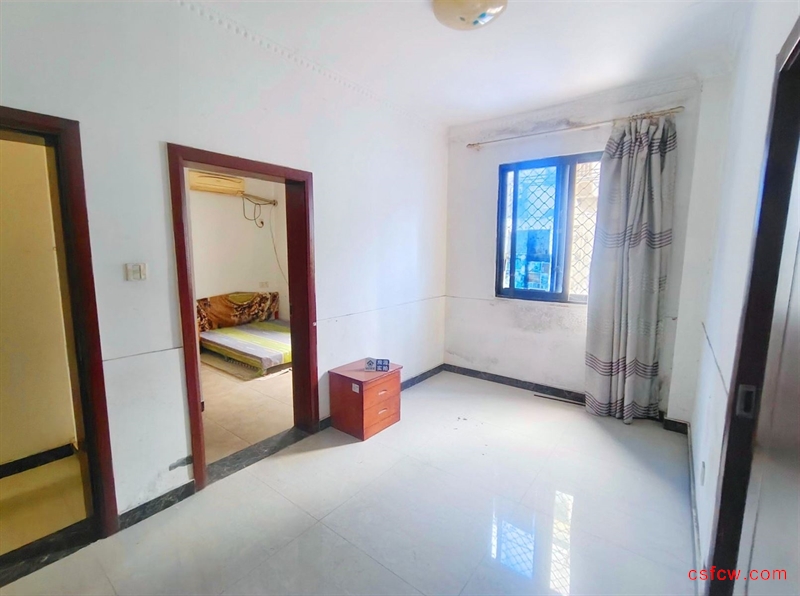 泰安新村24年价格可谈看房方便小区环境好