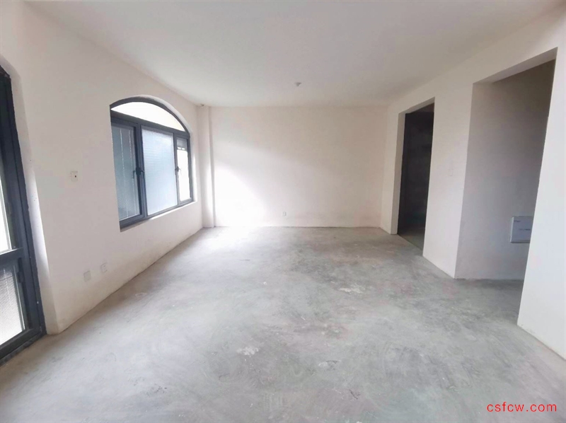 挥泪亏本出！带车位，价格可谈，房东换房急售！