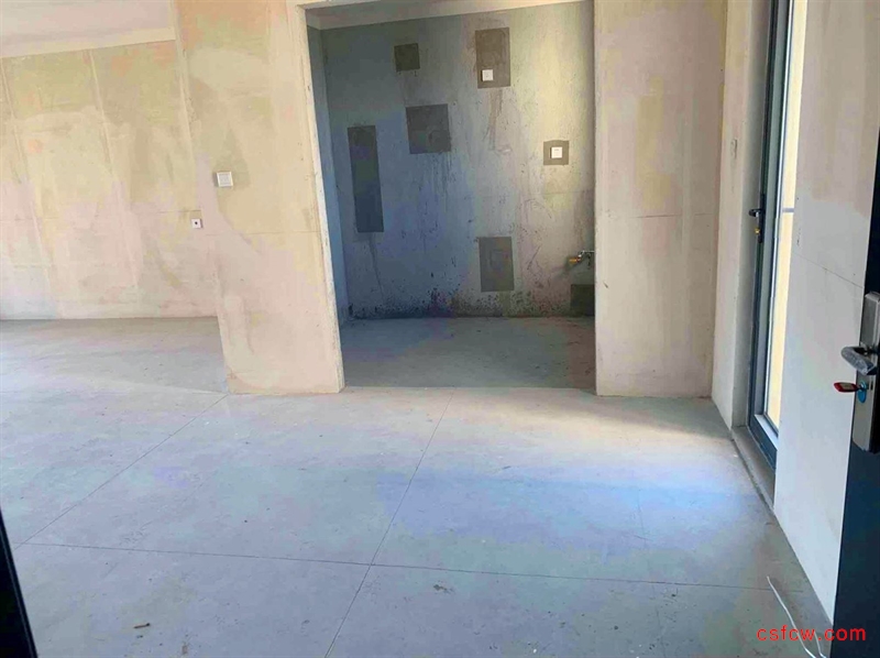 凤栖云筑中间楼层诚心出售的一套价格可议谈看房随时