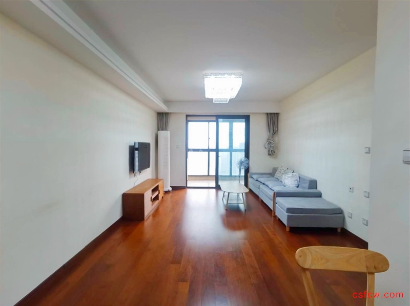 万科公望116平精装三房两卫楼层满二年有名268万