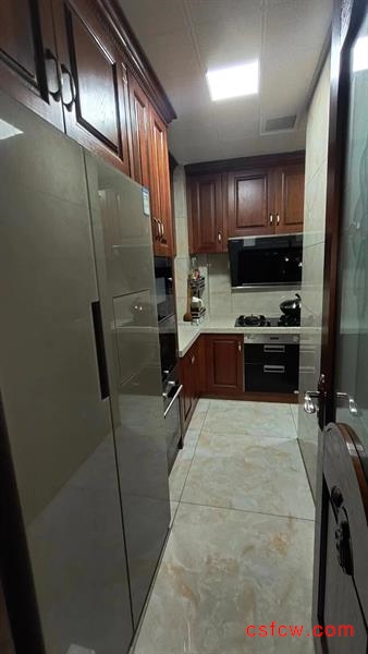 中南世纪城南区，2室2厅1卫，96平，豪华装修，采光好，满2年，188万