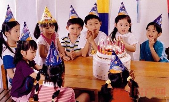 世茂御珑湾5月11日百人生日party将上演