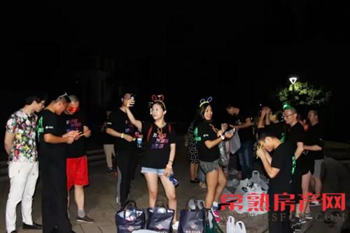 我运动我健康我生活 新城酷跑团荧光跑开跑