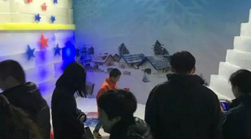 尚湖玫瑰园3期奢华展厅开放 冰雪节开幕