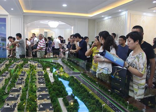 尚湖玫瑰园3期奢华展厅开放 冰雪节开幕