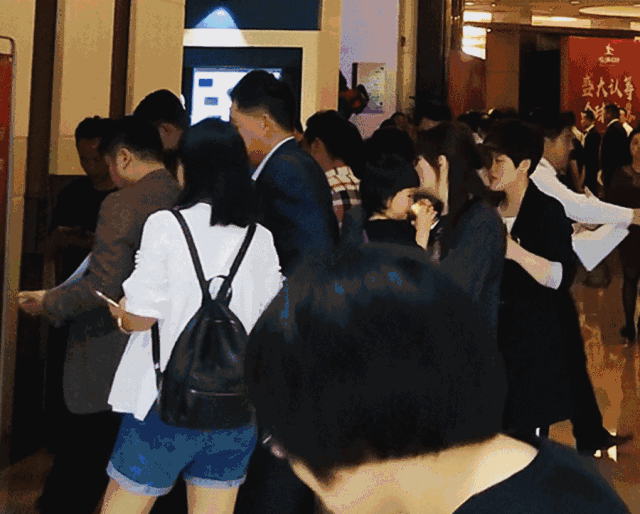 湖畔大平层 |三代同堂的幸福居所