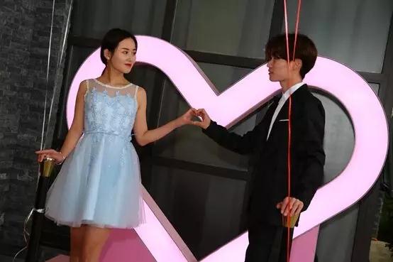 以爱之名 为爱点亮 山湖音乐节唱响恋爱季