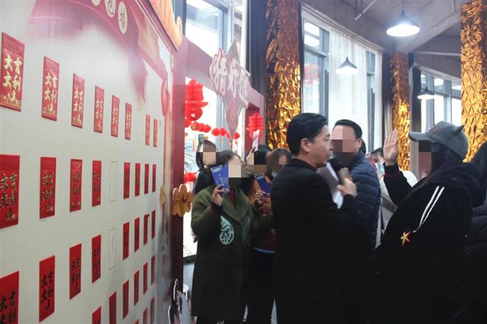 凤凰城乐“宵”遥丨包元宵、猜灯谜...一样也不少