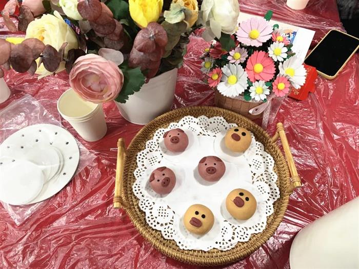 凤凰城乐“宵”遥丨包元宵、猜灯谜...一样也不少