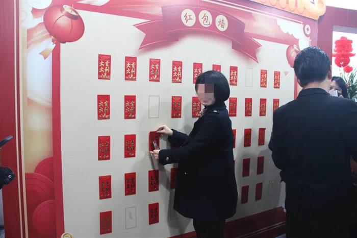 凤凰城乐“宵”遥丨包元宵、猜灯谜...一样也不少