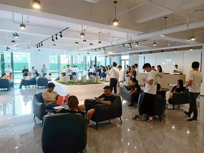 惊艳谋面！这个人气红盘实景展示区正式亮相 硬核作品不负全城热望!