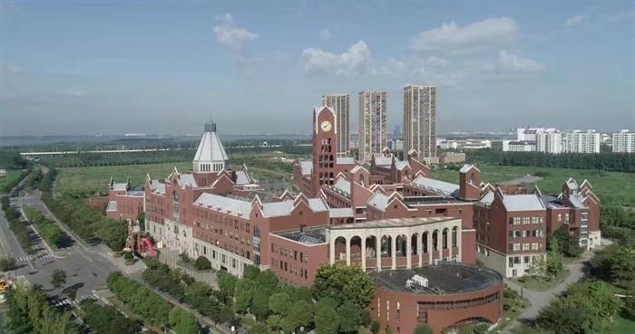 震撼!149米!270°瞰湖大宅,开启常熟云端生活时代!