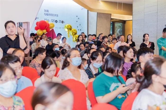 热销2亿!现象级爆款!常熟这个板块天幕大平层,压轴上市!